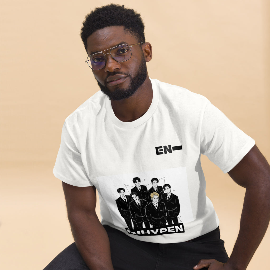 Camiseta ENHYPEN diseño manga, foto de modelo