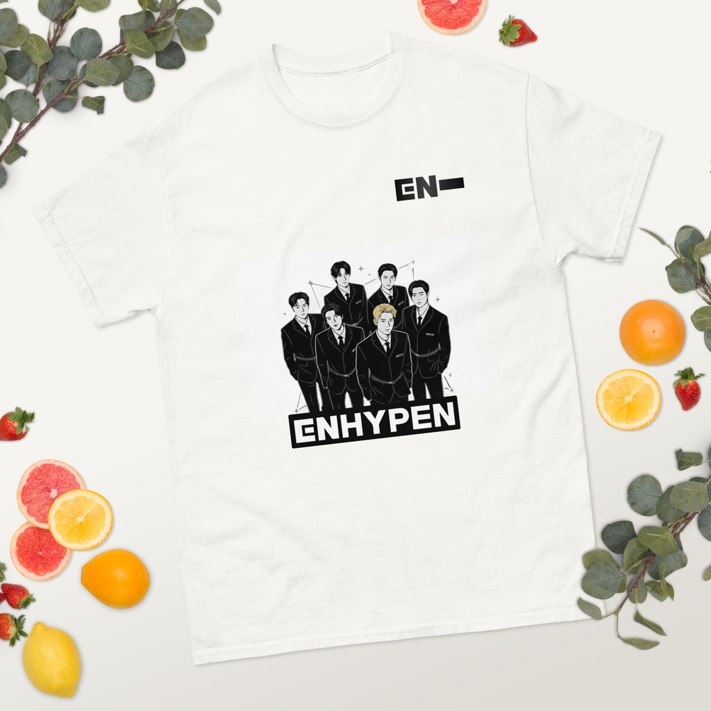 Camiseta ENHYPEN diseño manga, foto de modelo